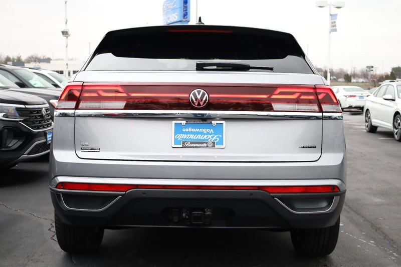 Volkswagen Atlas Cross Sport Vehicle Image 07