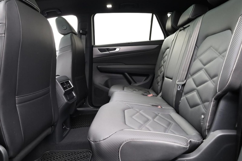 Volkswagen Atlas Cross Sport Vehicle Image 24