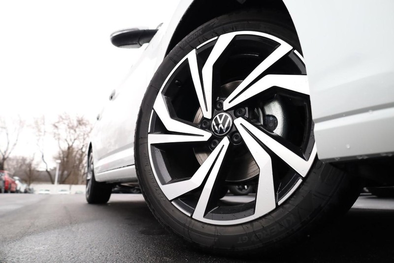 Volkswagen Jetta Vehicle Image 04