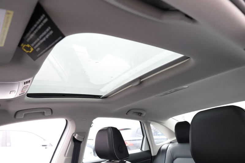 Volkswagen Jetta Vehicle Image 10