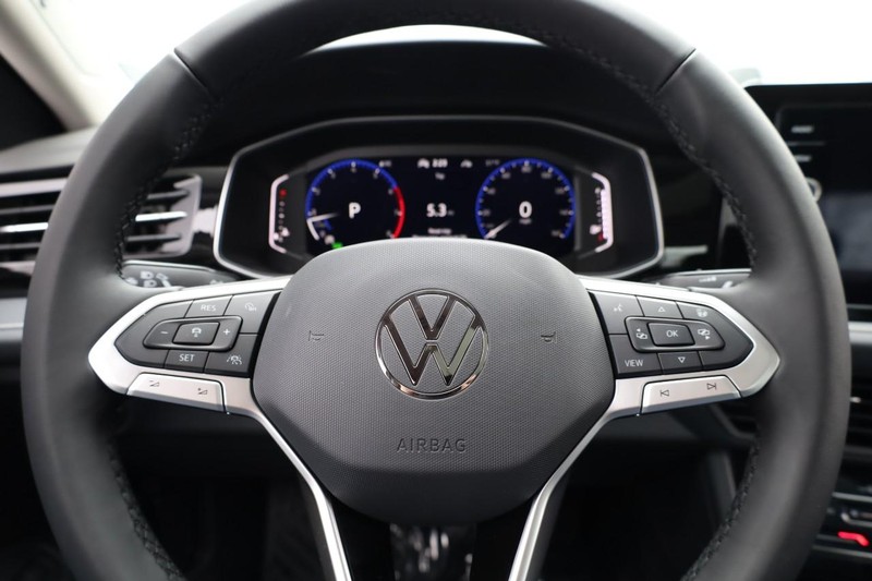 Volkswagen Jetta Vehicle Image 11