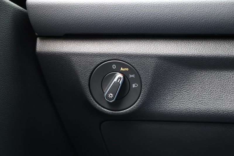 Volkswagen Jetta Vehicle Image 20