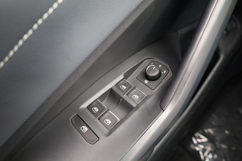 Volkswagen Jetta Vehicle Image 21