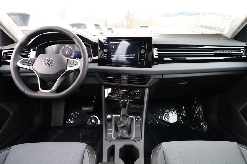 Volkswagen Jetta Vehicle Image 21