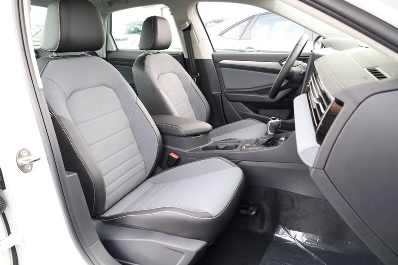 Volkswagen Jetta Vehicle Image 23