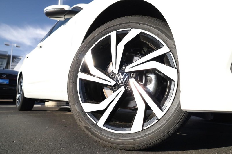 Volkswagen Jetta Vehicle Image 04