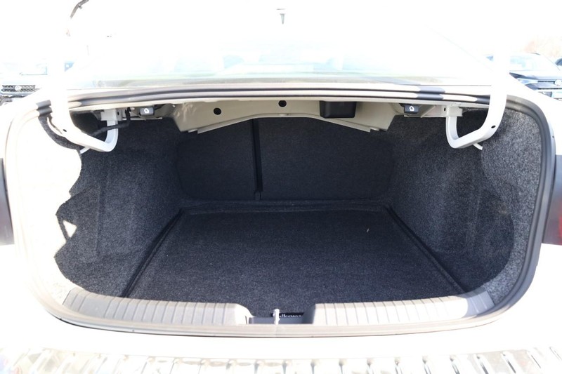 Volkswagen Jetta Vehicle Image 07