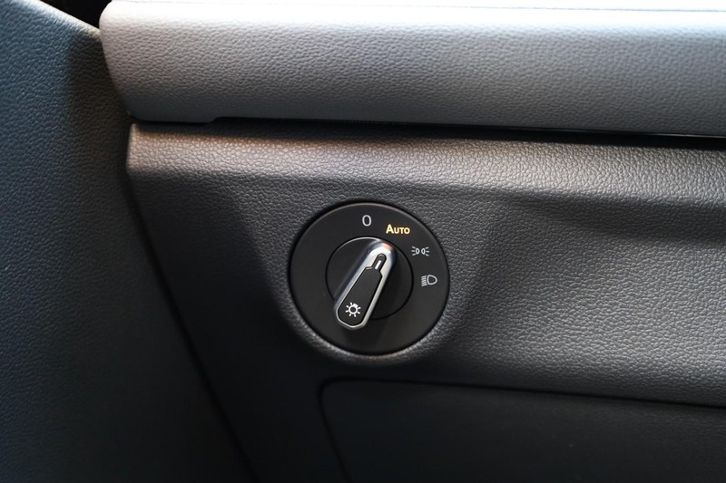 Volkswagen Jetta Vehicle Image 18