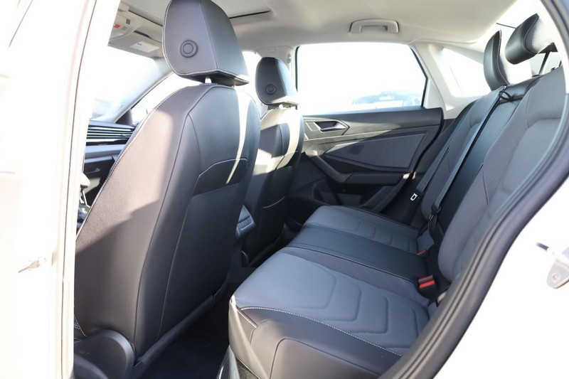 Volkswagen Jetta Vehicle Image 21