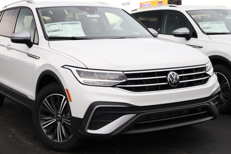 Volkswagen Tiguan Vehicle Image 03