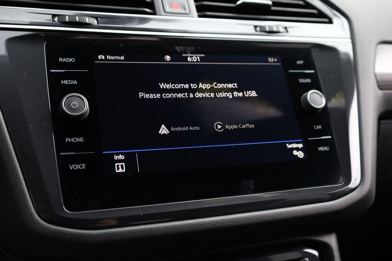 Volkswagen Tiguan Vehicle Image 13