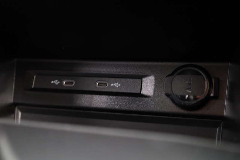 Volkswagen Tiguan Vehicle Image 16