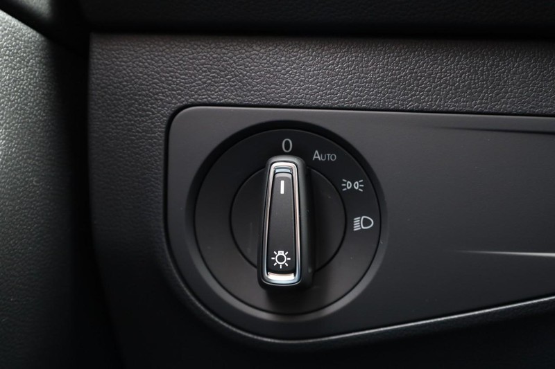 Volkswagen Tiguan Vehicle Image 19