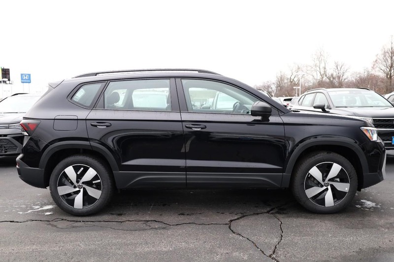 Volkswagen Taos Vehicle Image 06