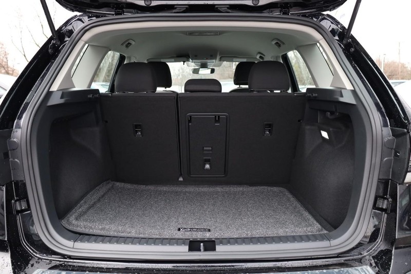 Volkswagen Taos Vehicle Image 08