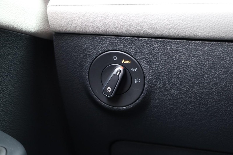 Volkswagen Taos Vehicle Image 18