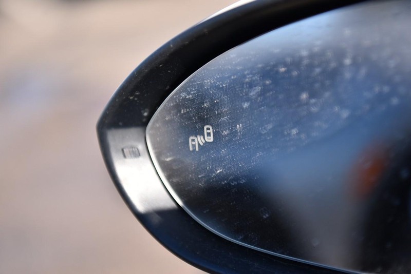 Volkswagen Jetta GLI Vehicle Image 10