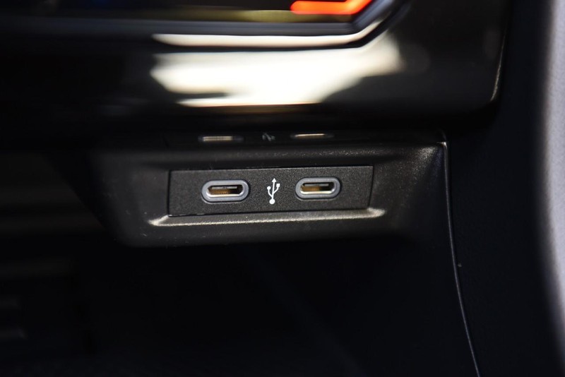 Volkswagen Jetta GLI Vehicle Image 15