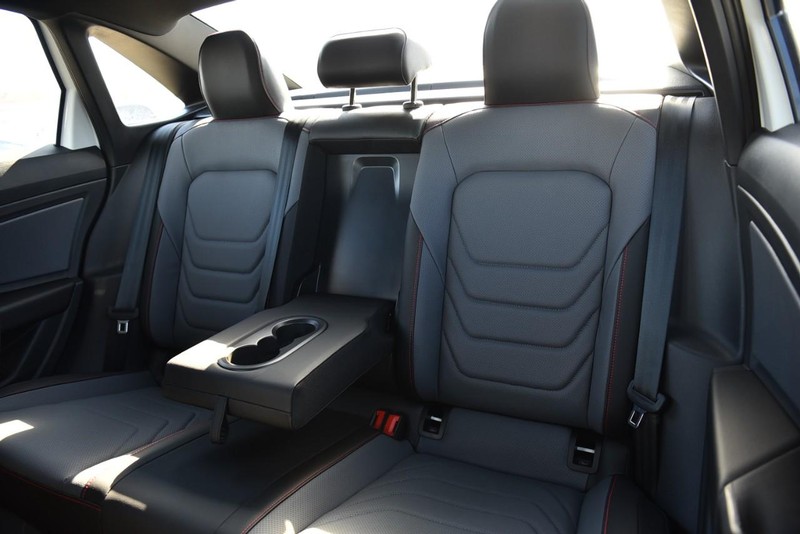 Volkswagen Jetta GLI Vehicle Image 23