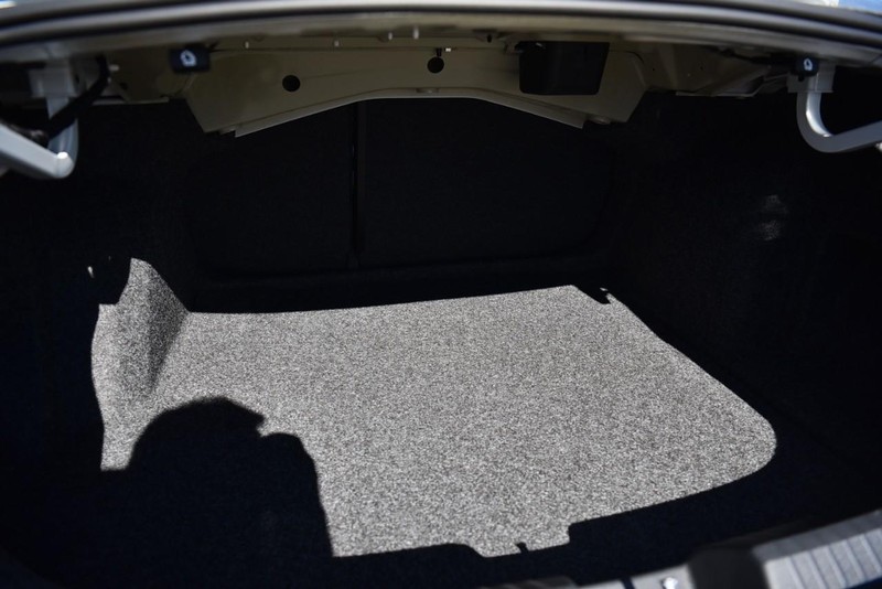 Volkswagen Jetta GLI Vehicle Image 24