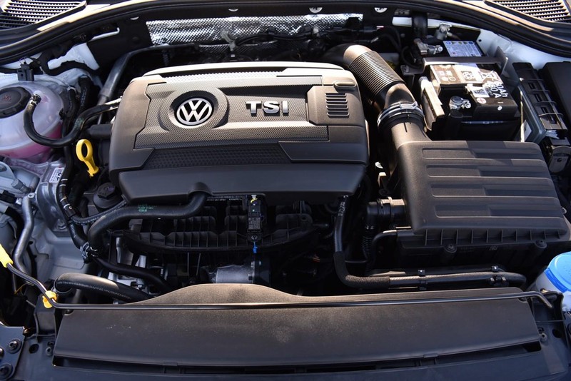 Volkswagen Jetta GLI Vehicle Image 25