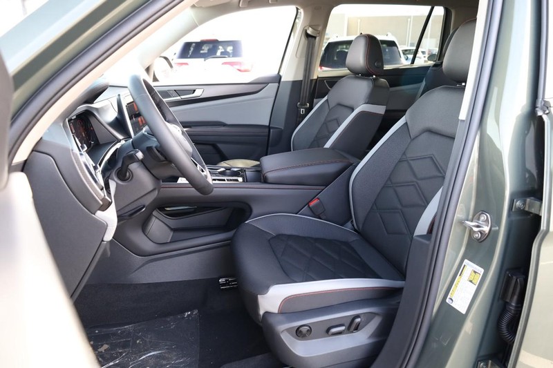 Volkswagen Atlas Vehicle Image 12