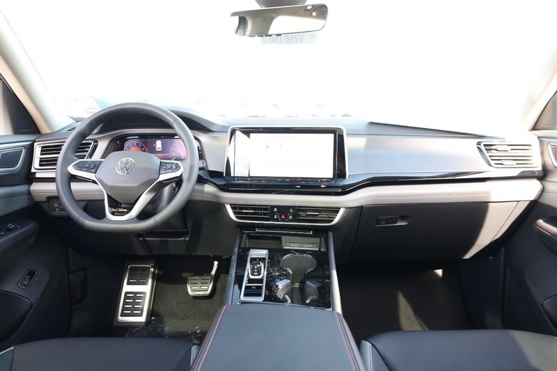 Volkswagen Atlas Vehicle Image 30
