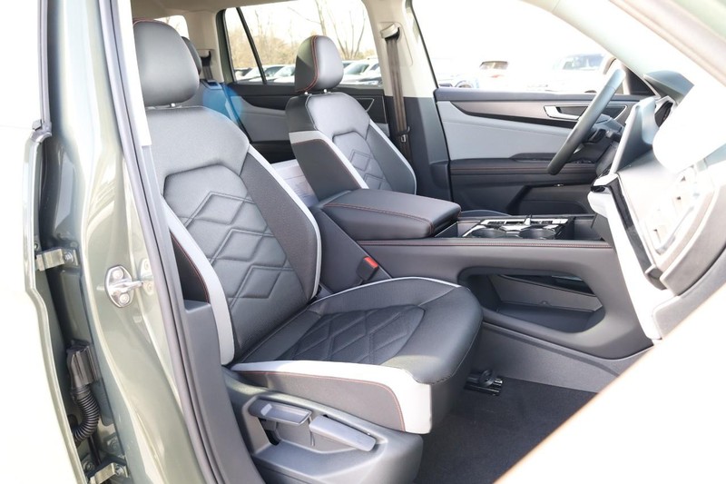 Volkswagen Atlas Vehicle Image 32