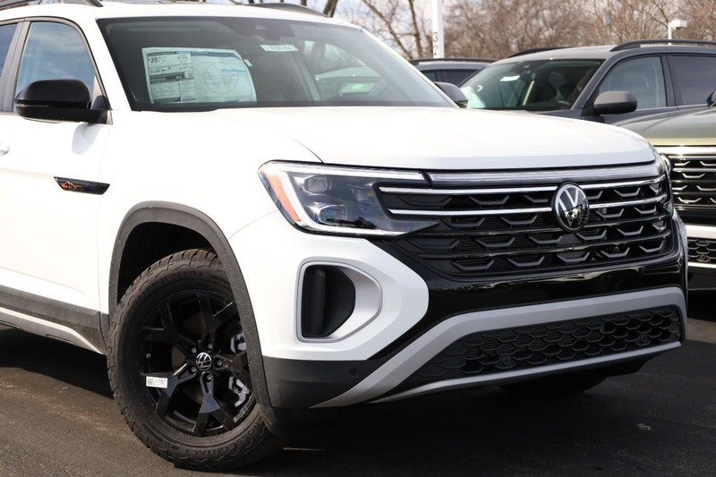 Volkswagen Atlas Vehicle Image 03