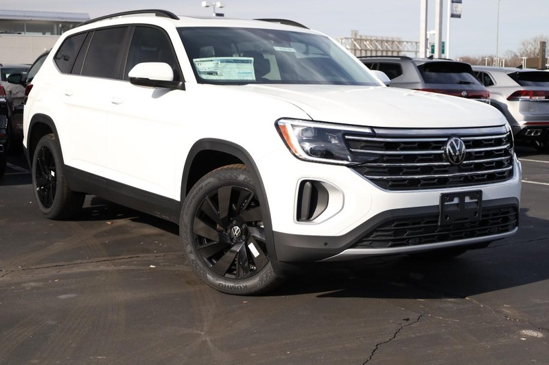 Volkswagen Atlas Vehicle Image 02