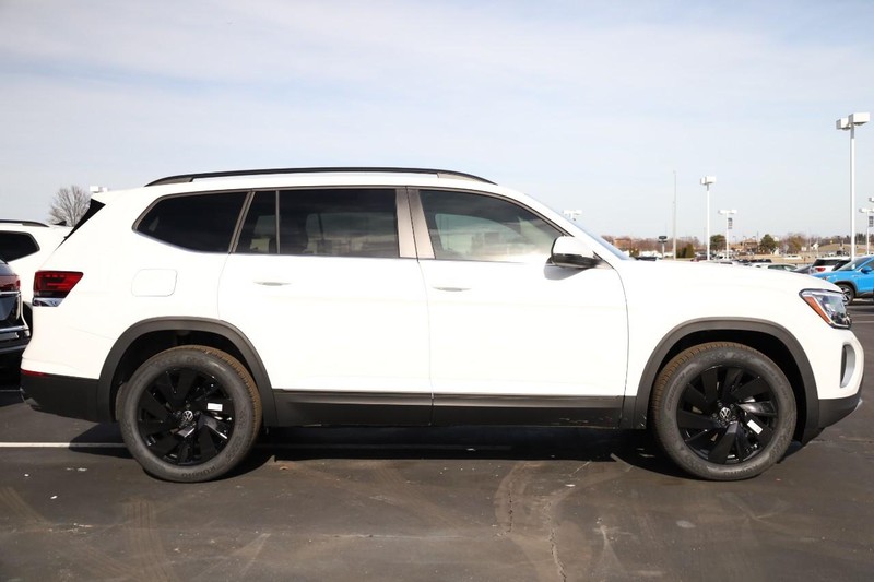 Volkswagen Atlas Vehicle Image 06