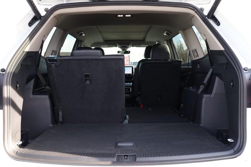 Volkswagen Atlas Vehicle Image 09