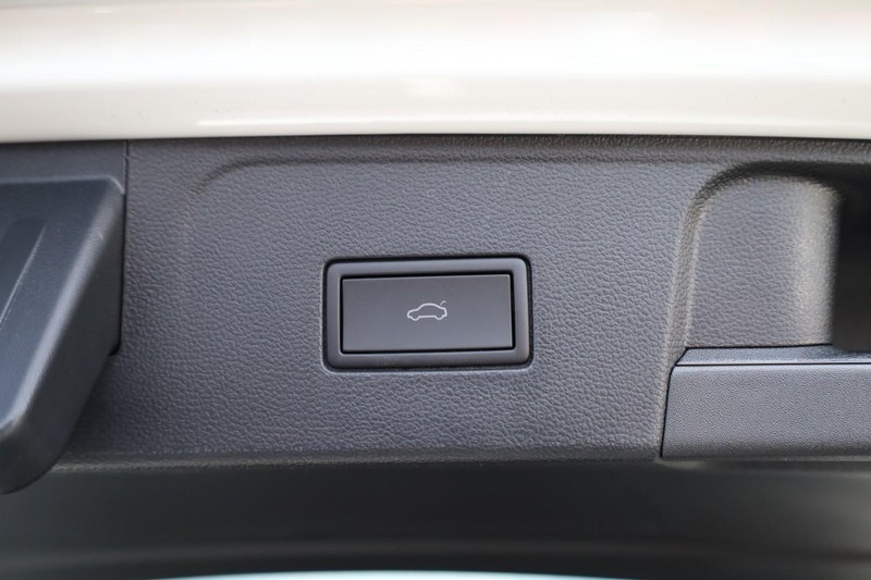 Volkswagen Atlas Vehicle Image 11