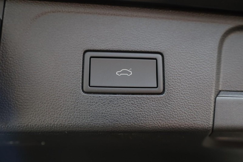 Volkswagen Atlas Vehicle Image 11