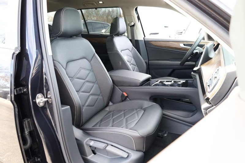 Volkswagen Atlas Vehicle Image 32