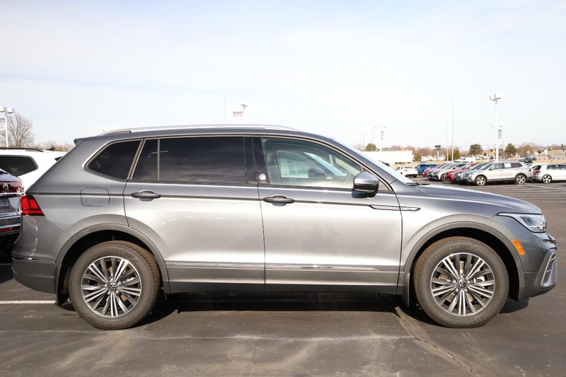 Volkswagen Tiguan Vehicle Image 06