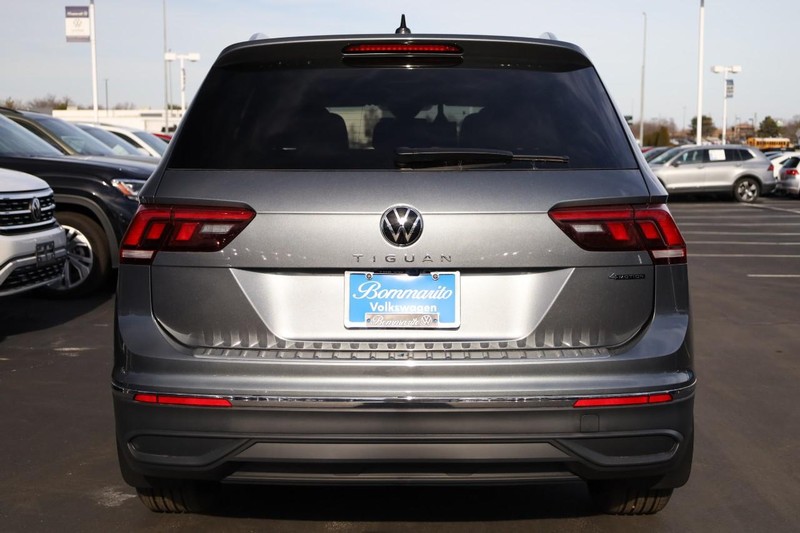 Volkswagen Tiguan Vehicle Image 07