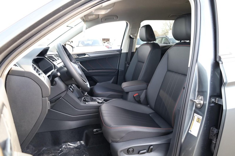 Volkswagen Tiguan Vehicle Image 10