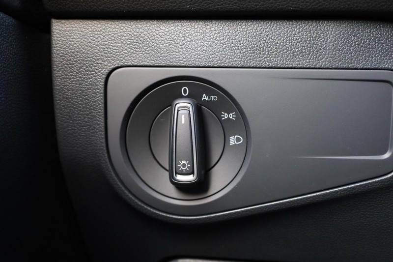 Volkswagen Tiguan Vehicle Image 19