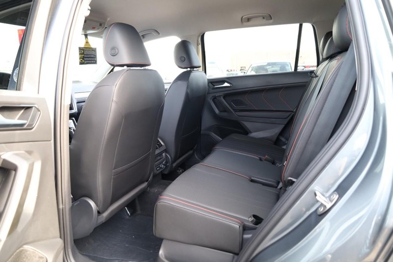 Volkswagen Tiguan Vehicle Image 22