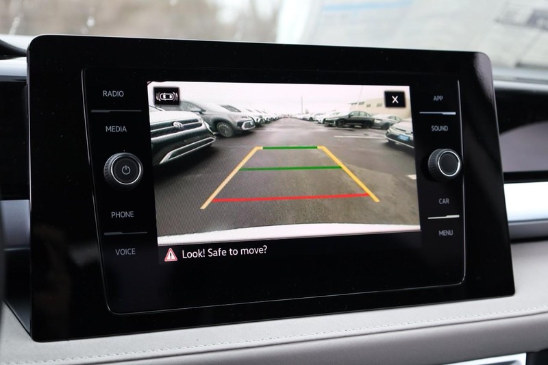 Volkswagen Taos Vehicle Image 12