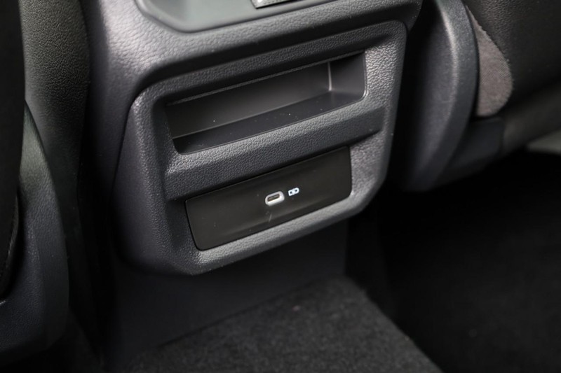 Volkswagen Taos Vehicle Image 23