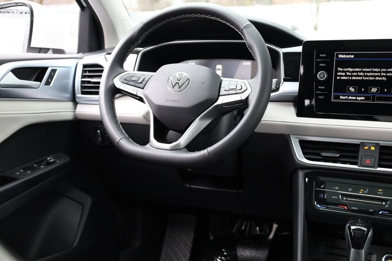 Volkswagen Taos Vehicle Image 25