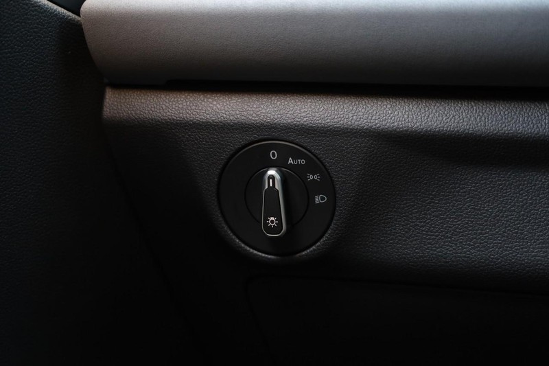 Volkswagen Jetta Vehicle Image 18