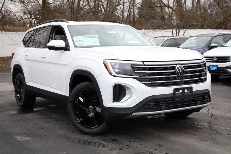 Volkswagen Atlas Vehicle Image 02