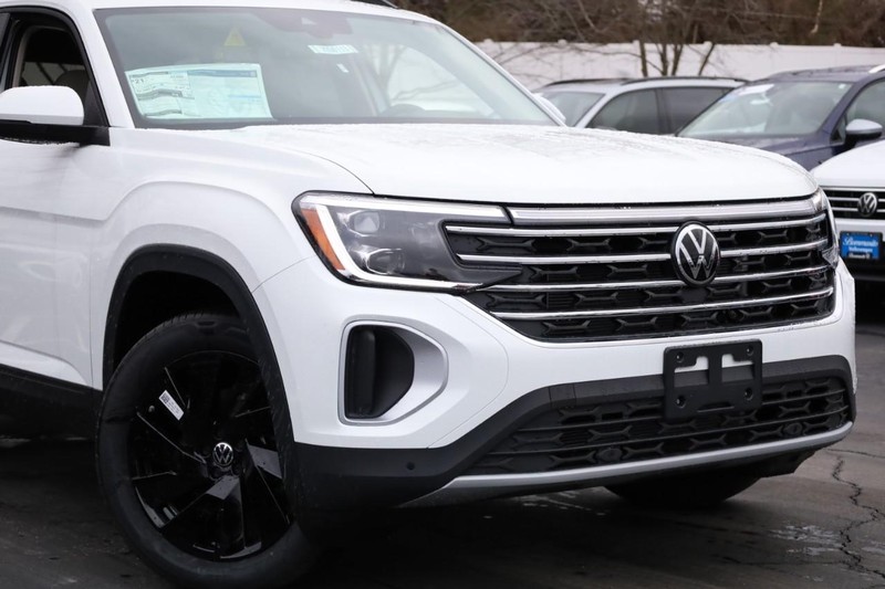 Volkswagen Atlas Vehicle Image 03
