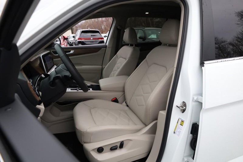 Volkswagen Atlas Vehicle Image 10