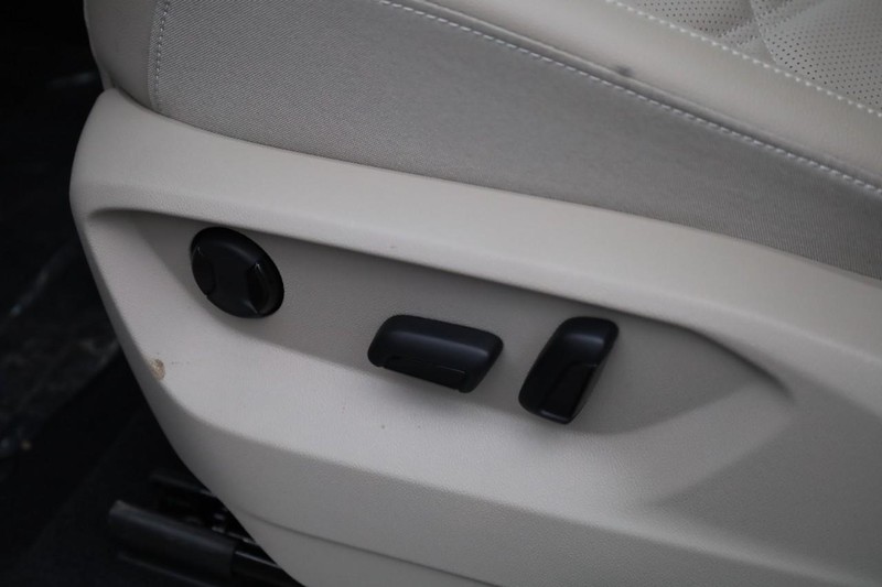 Volkswagen Atlas Vehicle Image 11