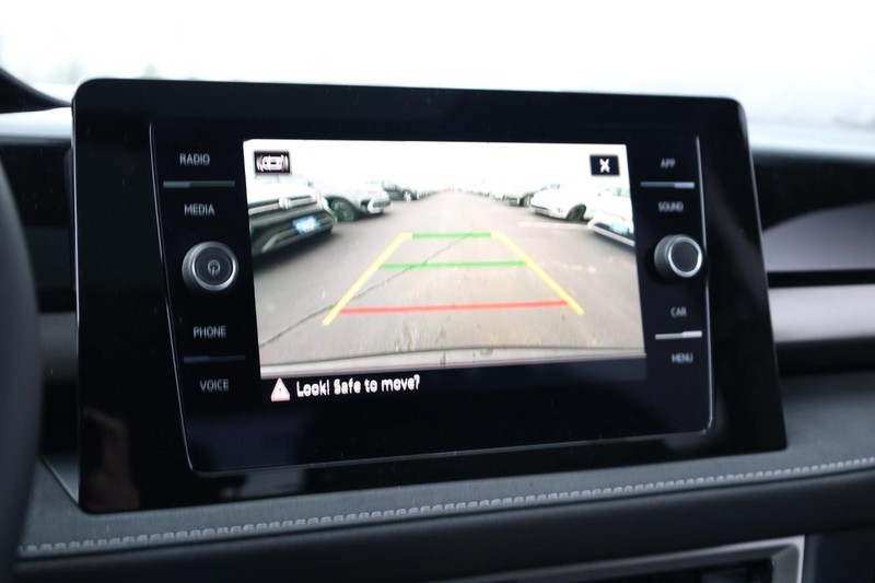 Volkswagen Taos Vehicle Image 15
