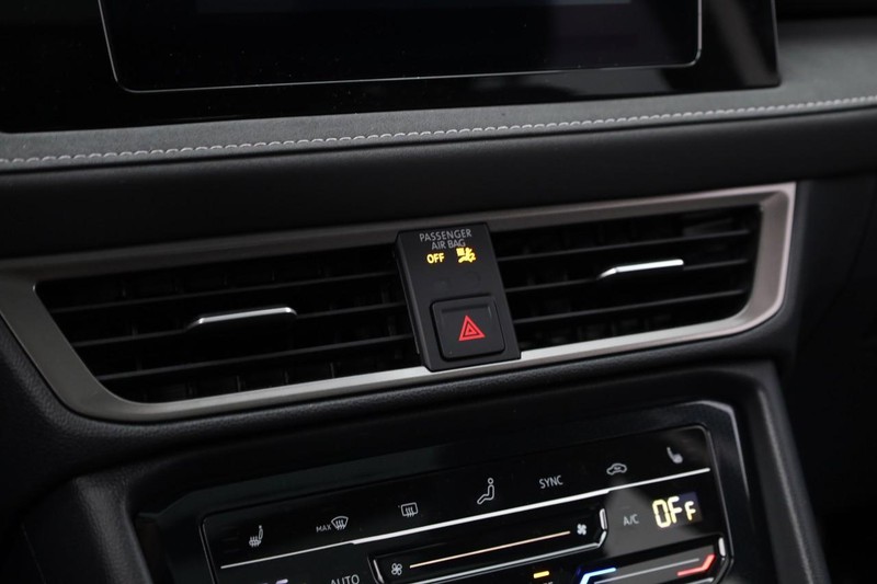 Volkswagen Taos Vehicle Image 16